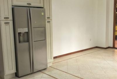 5 Bed Townhouse with En Suite in Karen - 4