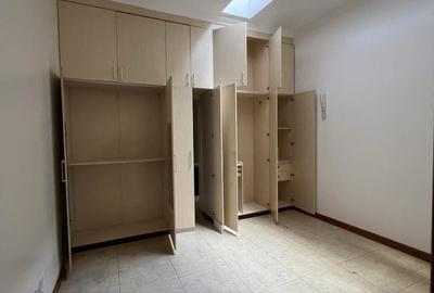 4 Bed Townhouse with En Suite in Riverside - 4