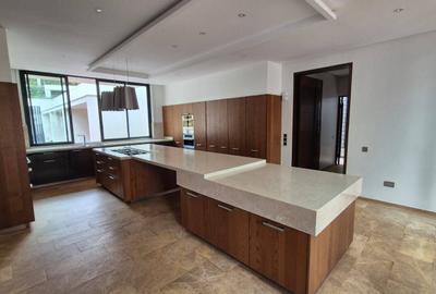 4 Bed House with En Suite in Loresho - 3