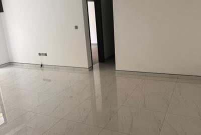 3 Bed Apartment with Gym in Kilimani - 2