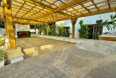 7 Bed House with En Suite at Loresho