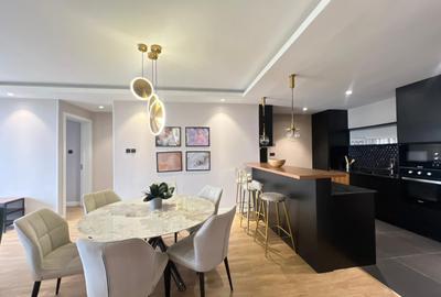 3 Bed Apartment with En Suite in Brookside - 3