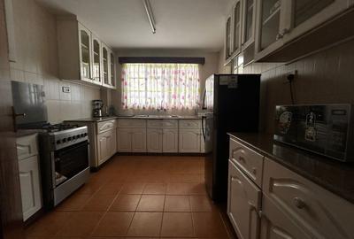 Serviced 3 Bed Apartment with En Suite in Kilimani - 3