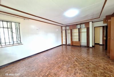 4 Bed Apartment with En Suite at Riverside Drive - 3