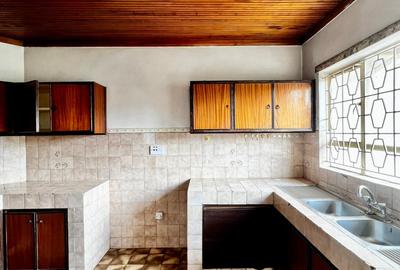 3 Bed Townhouse with En Suite at Statehouse Road