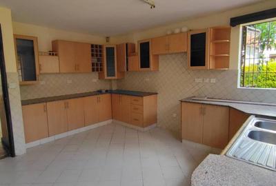 5 Bed Townhouse in Lavington