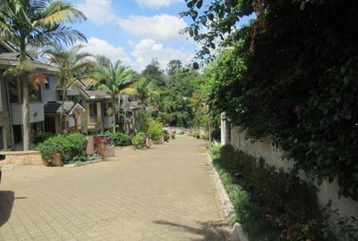 4 Bed Townhouse with En Suite at Westlands