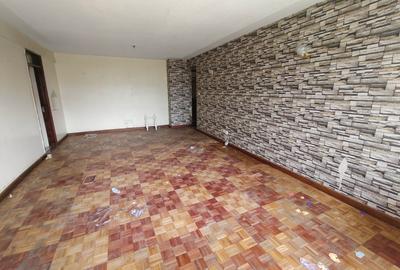 3 Bed Apartment with En Suite in Lavington