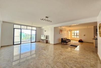 4 Bed Apartment with En Suite in Westlands Area - 3