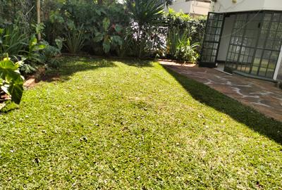 5 Bed Townhouse with En Suite in Spring Valley
