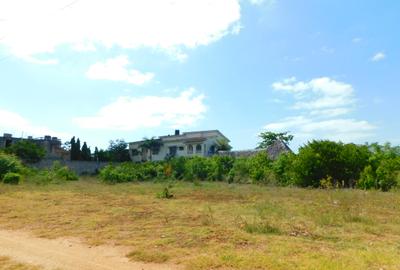 2,024 m² Residential Land at Links Road