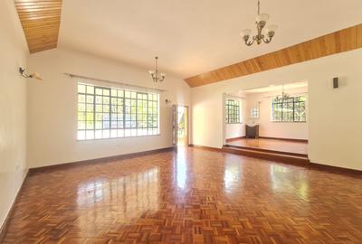 4 Bed House with En Suite at Bomas - 4