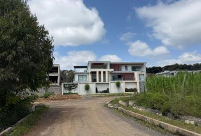 2,500 m² Land in Karen