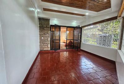 4 Bed House with En Suite at Runda