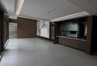 5 Bed Townhouse with En Suite at Lavington Green - 4