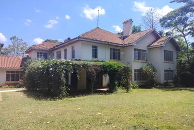 5 Bed House with En Suite at Nyari