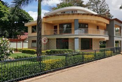 5 Bed Villa with En Suite at Lavington