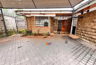 5 Bed Townhouse with En Suite in Lavington