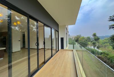 2 Bed Apartment with En Suite at Rosslyn - 2