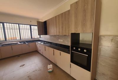 6 Bed Townhouse with En Suite in Loresho