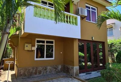 4 Bed Townhouse with En Suite at Nyali Road