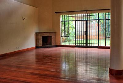 5 Bed Townhouse with En Suite in Lavington