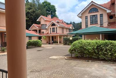 5 Bed Townhouse with En Suite in Lavington