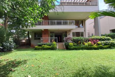 5 Bed Townhouse with Staff Quarters at Easy Access To Express - 3