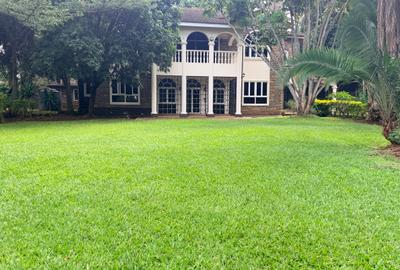 4 Bed Villa with En Suite in Spring Valley - 2