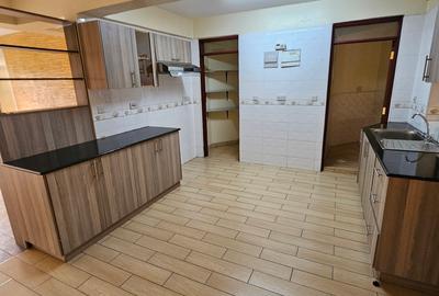 2 Bed Apartment with En Suite at Kilimani