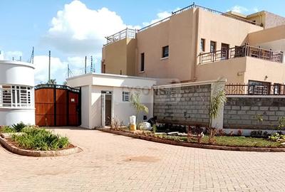 4 Bed Townhouse with En Suite in Ngong