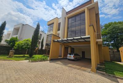 5 Bed Villa with En Suite in Lavington - 3