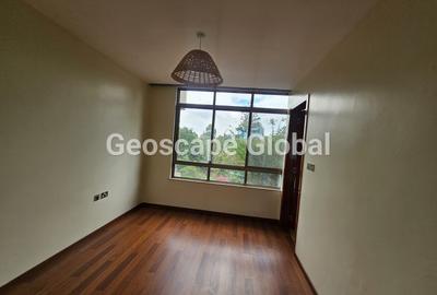 3 Bed Apartment with En Suite in Westlands Area - 2
