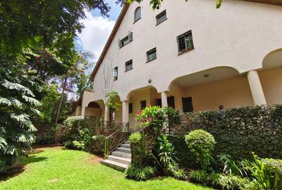 4 Bed Townhouse with En Suite at Lavington Green