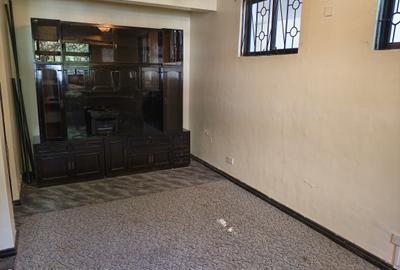 1,000 ft² Commercial Property with Fibre Internet at Isaac Gathanju Road