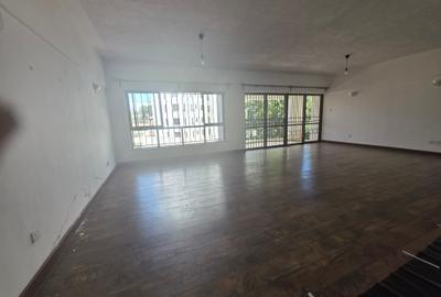 4 Bed Apartment with En Suite at Brookside Drive - 3