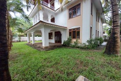 4 Bed Villa with En Suite at Nyali Mombasa - 3