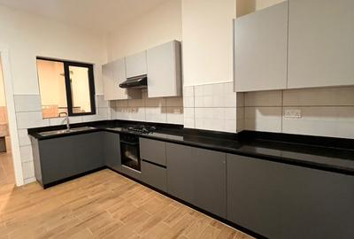 3 Bed Apartment with En Suite in Lavington