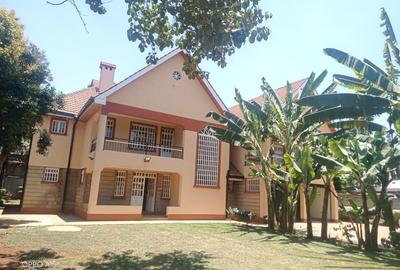 4 Bed Townhouse with En Suite in Rosslyn