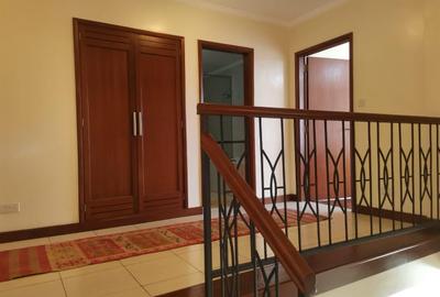 Furnished 3 Bed Apartment with En Suite in Riverside - 3