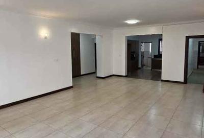 3 Bed Apartment with En Suite at City Park - 3