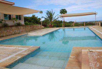 4 Bed Villa with En Suite at Vipingo