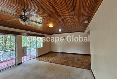 5 Bed House with En Suite in Nyari - 2