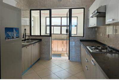 3 Bed Apartment with En Suite in General Mathenge