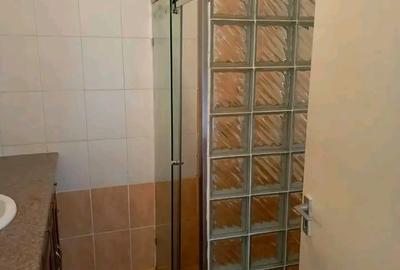 4 Bed House with En Suite in Runda