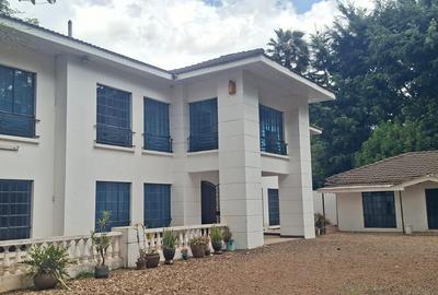 5 Bed House with Staff Quarters in Gigiri
