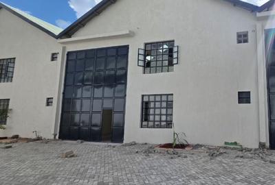 4,000 ft² Warehouse with Parking in Mlolongo