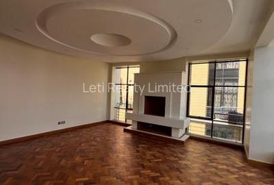 5 Bed Townhouse with En Suite in Lavington - 2