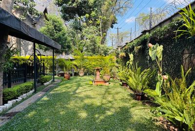 5 Bed Townhouse with En Suite in Lavington