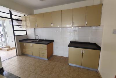 3 Bed Apartment with En Suite in Kilimani - 2